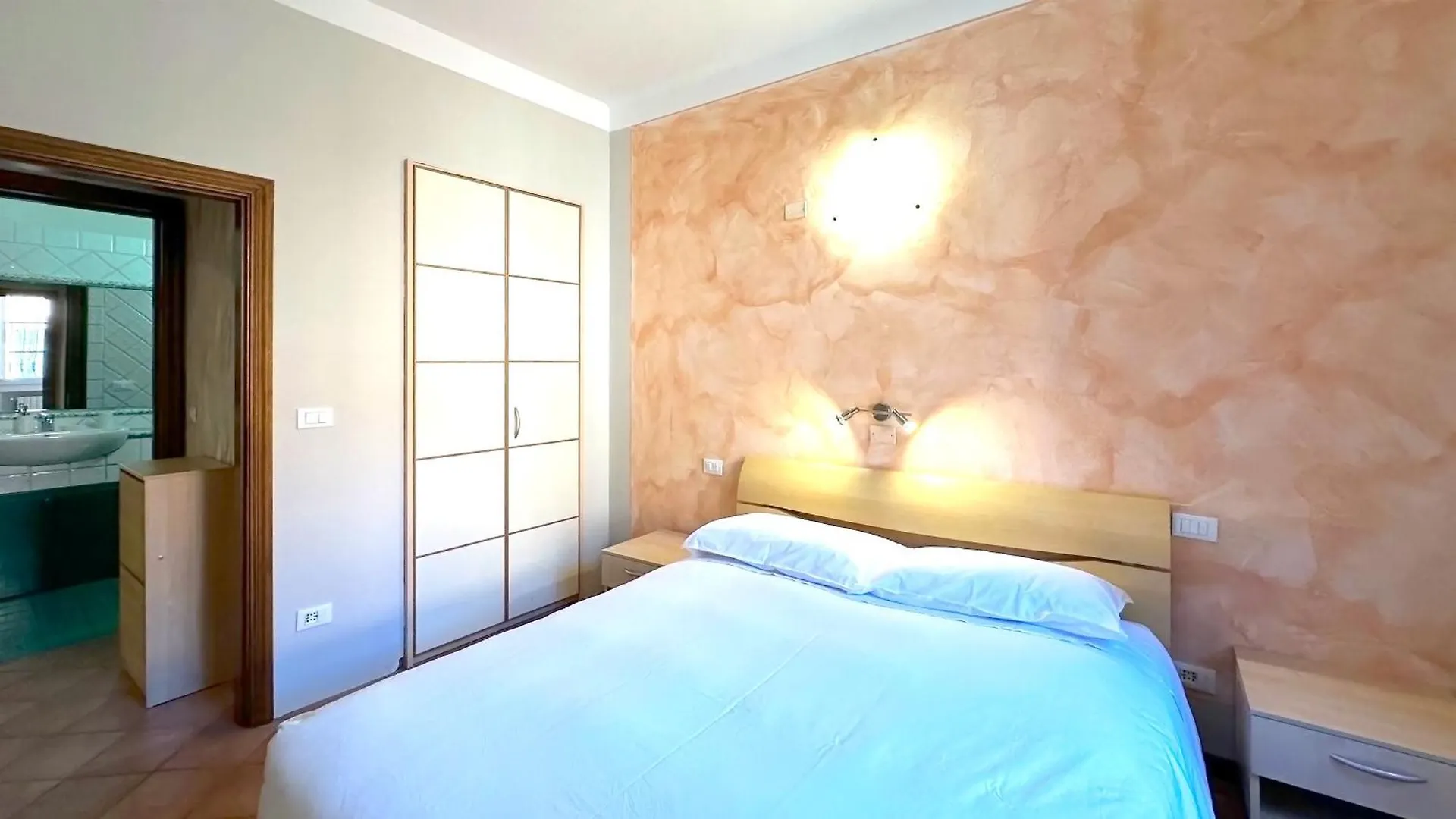 Int 8 - Suite Ginevra Bologna 0*,  Italy